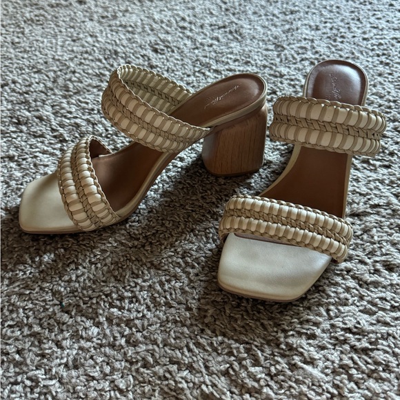 Women’s Nikolai Mule Heels - Universal Threads - Picture 1 of 4